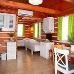 Silver Daire